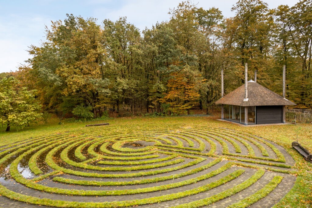 Meditation labyrinth and pavilion at De Spil